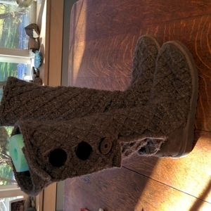 UGG cardigan boots, grey size 7 7.5